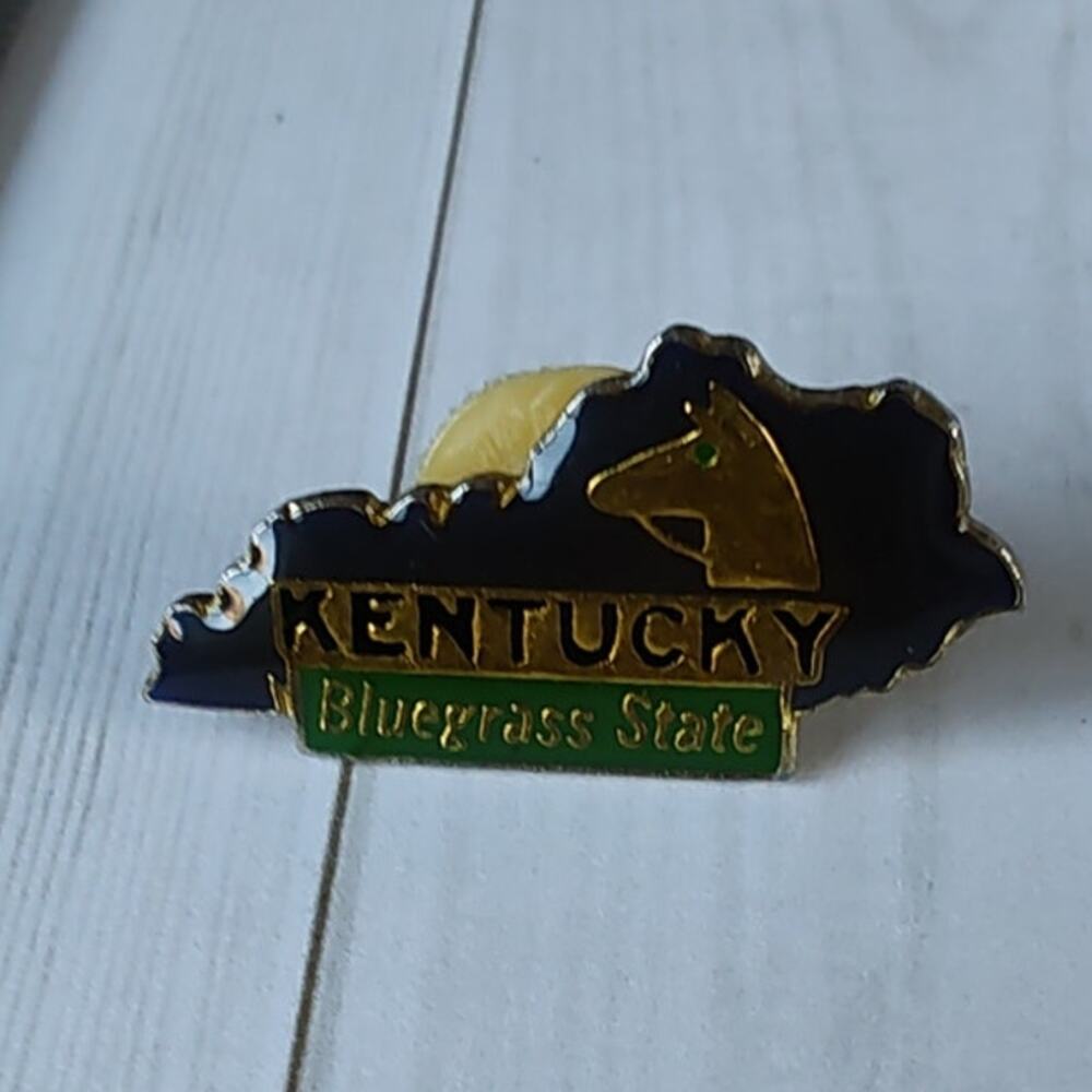 Kentucky State Shaped Horse Pin Souvenir Travel Hat Lapel Collectible